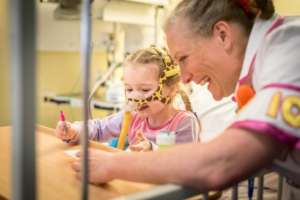 Giggle Doctor visits for children in hospital