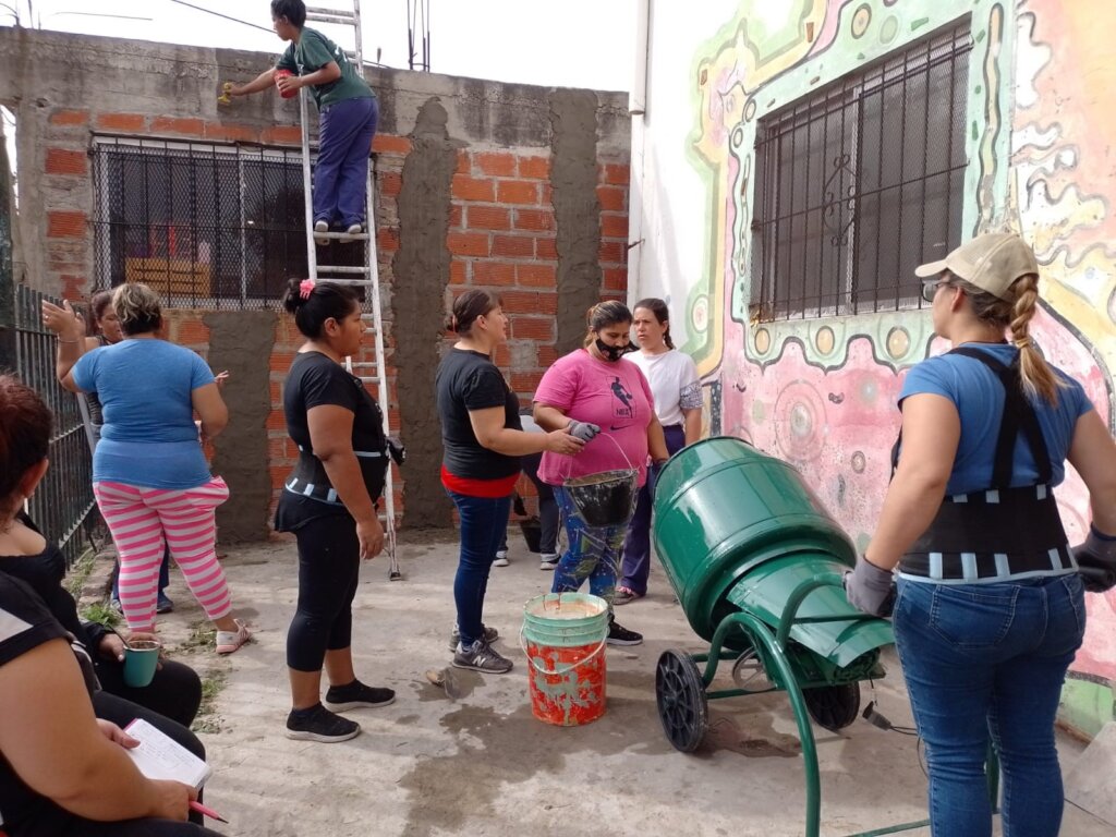Women construction workers of Villa 21-24