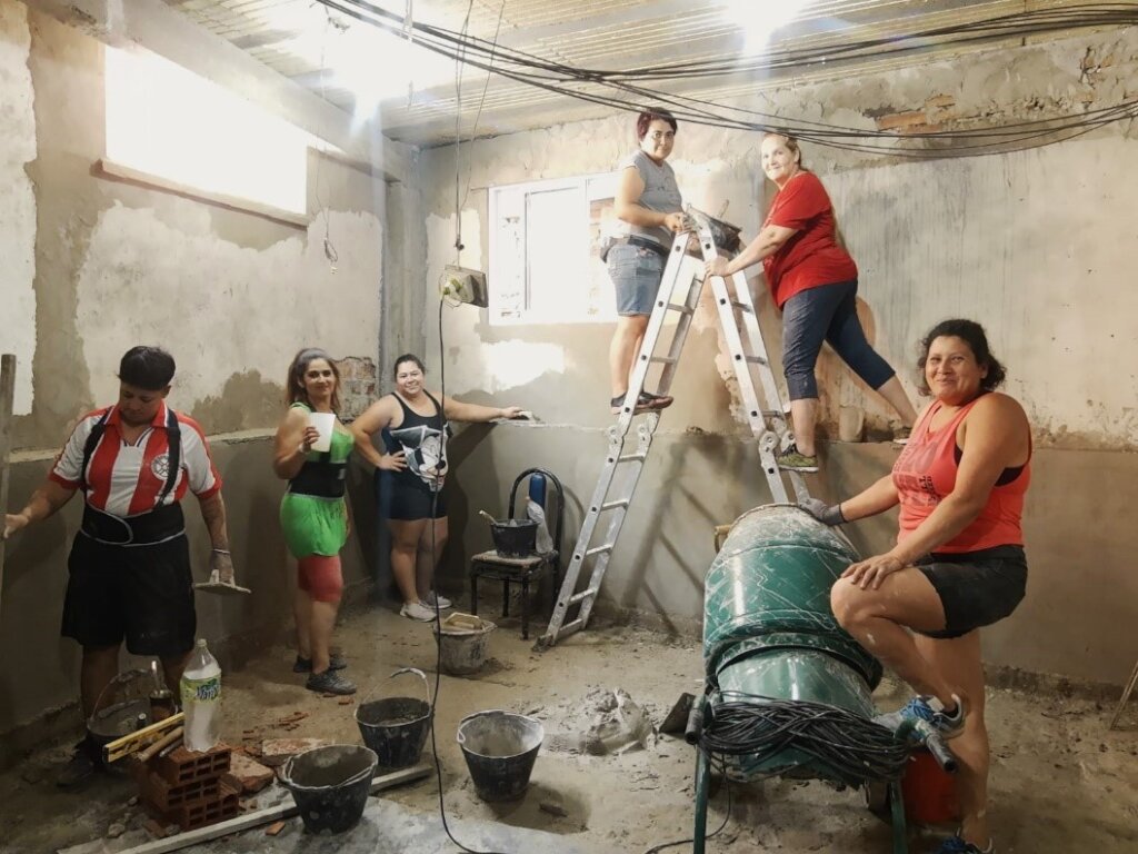 Women construction workers of Villa 21-24