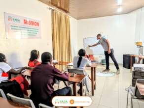 Monitoring and Evaluation session with volunteers.