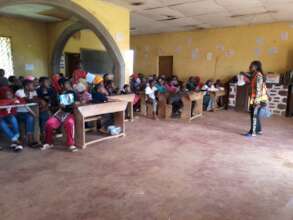 Demonstration on how to use  reusable pads