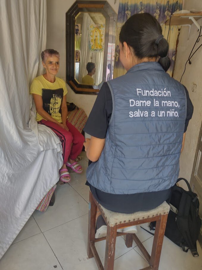 Donate hope for children and families in Medellin