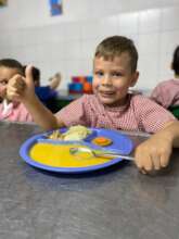 ALIMENTA A UN NINO Y A UNA FAMILIA