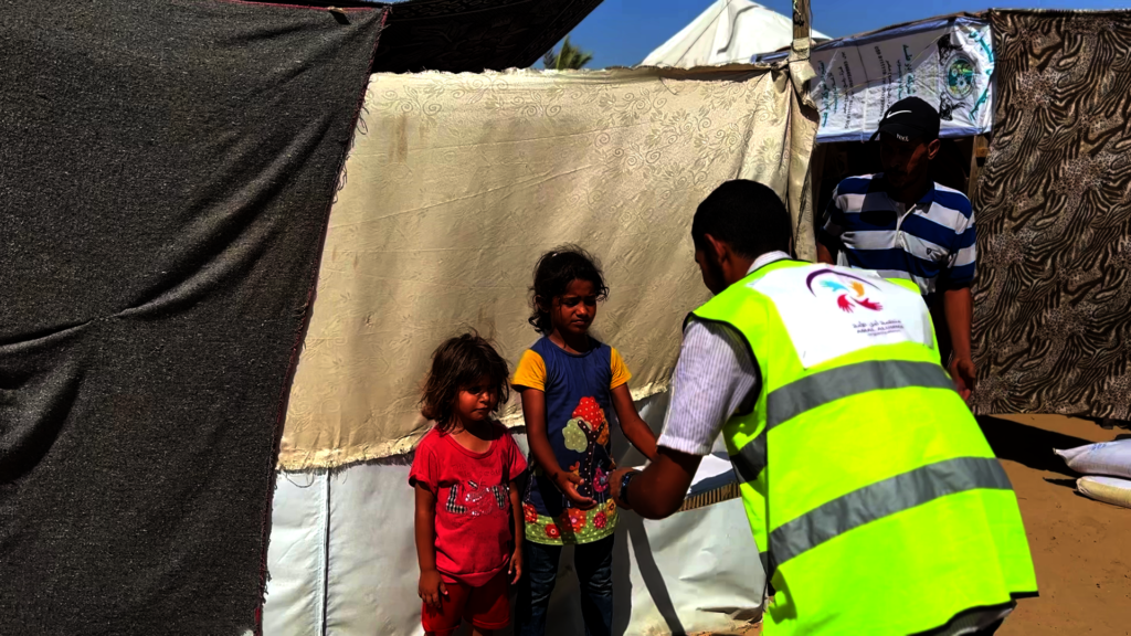 Hot Meals for 2,000 Displaced People in Gaza