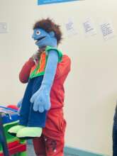 Using patient puppets to deliver diagnosis