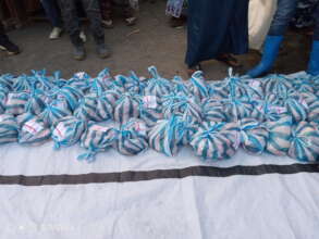 Distribute emergency food to Goma's displaced