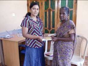 Mrs. Kanmani receives a loan from CERI