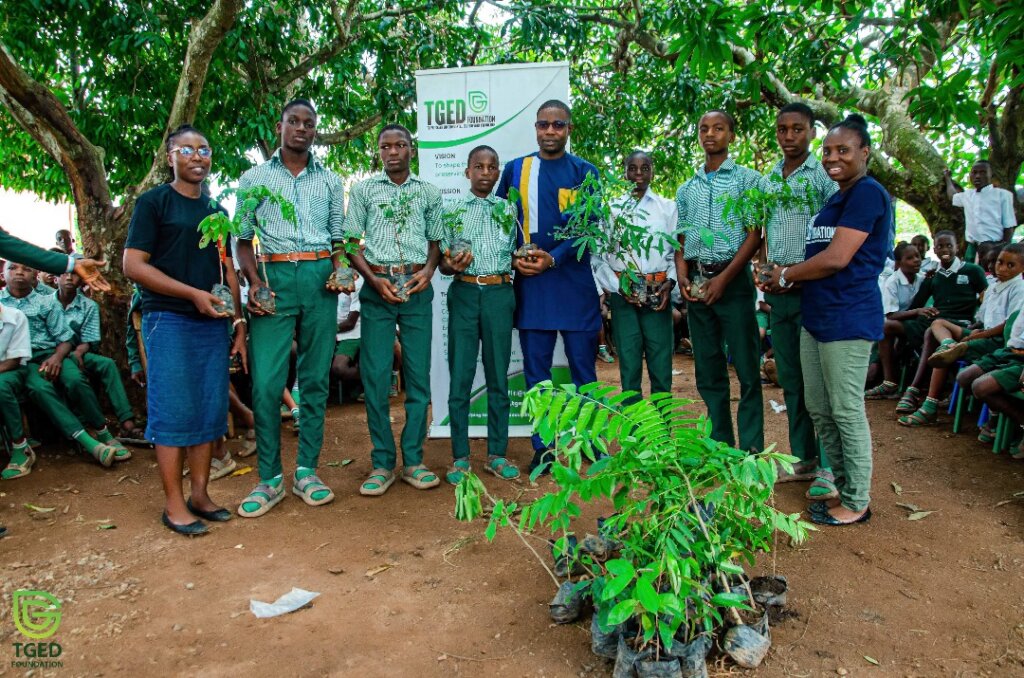 HELP BUILD GREENER MINDS FOR A SUSTAINABLE FUTURE