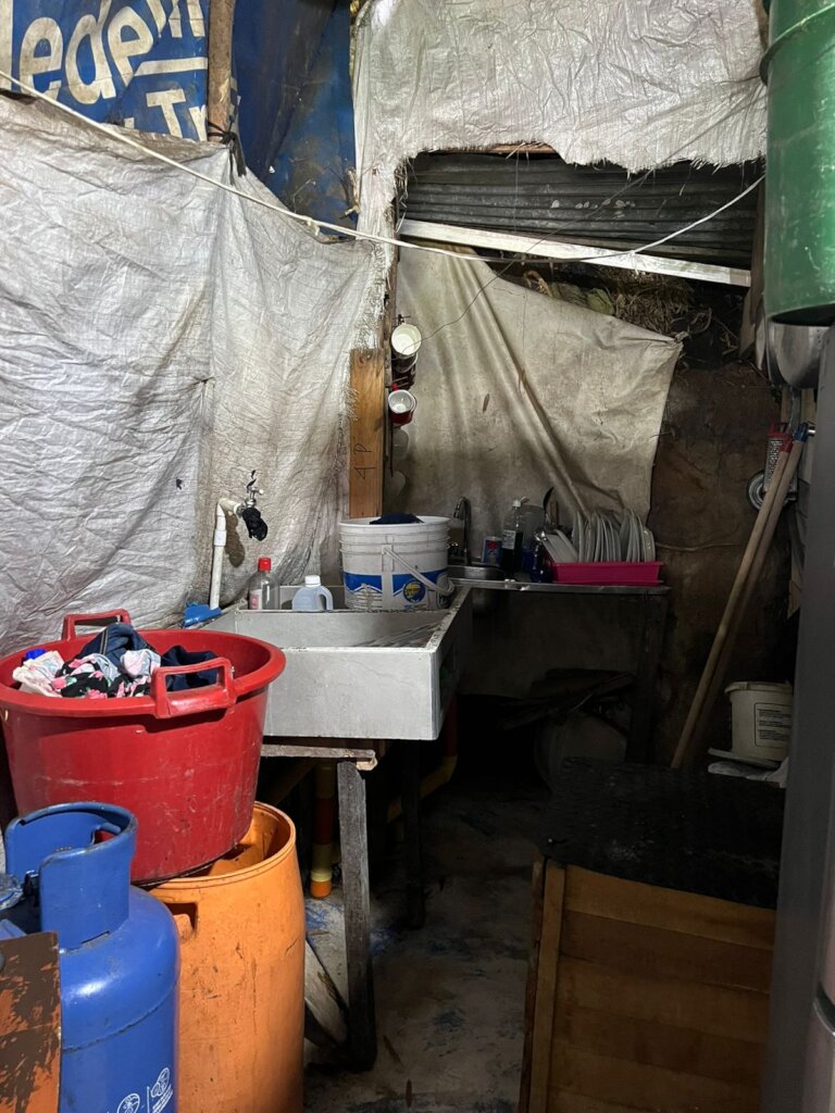 Construction of worthy lives for women in Medellin