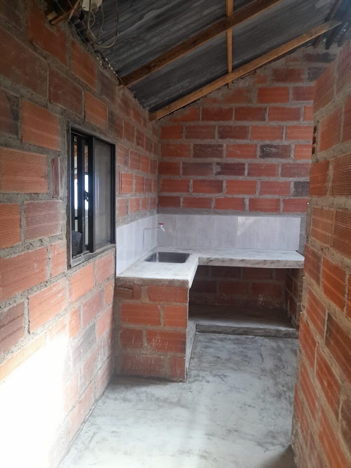 Construction of worthy lives for women in Medellin