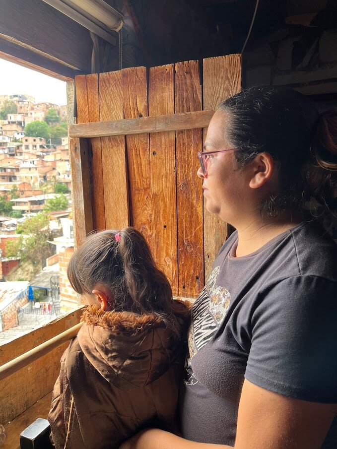 Construction of worthy lives for women in Medellin