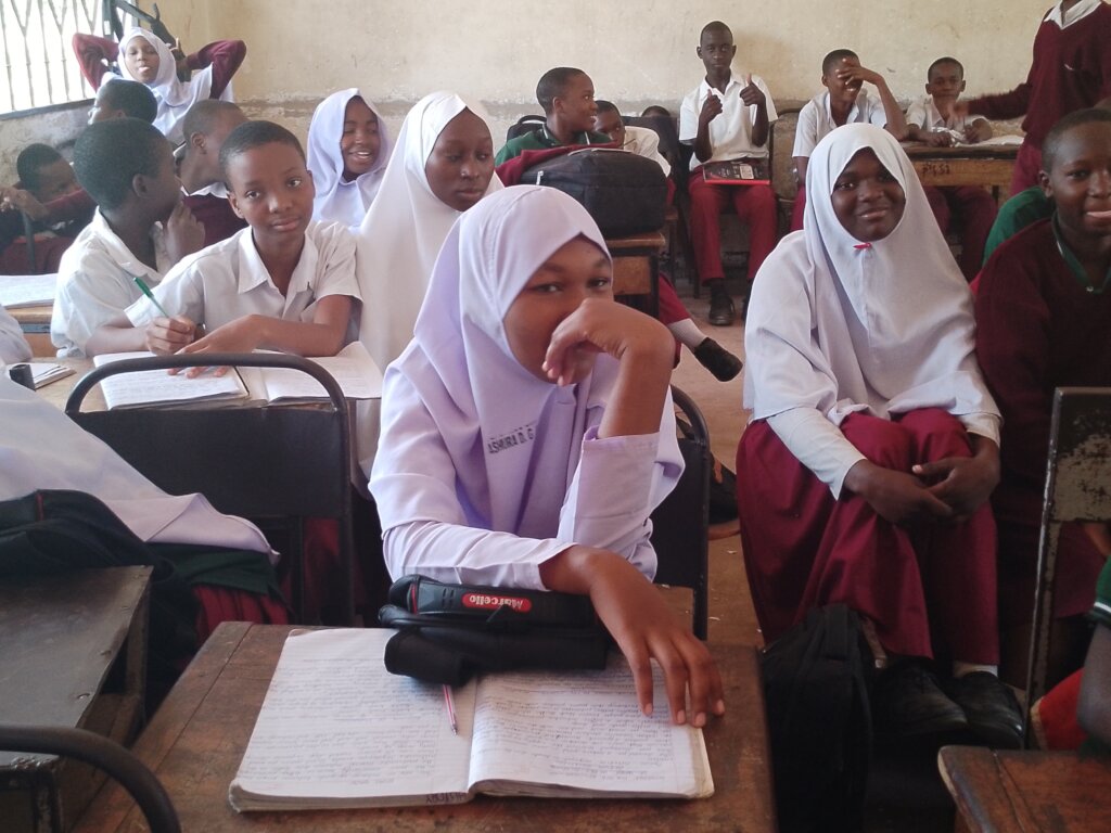 Help 1000 Desks for Girls Students at Chalinze.