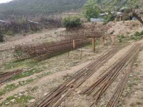 Piller and Non local materials on the sites