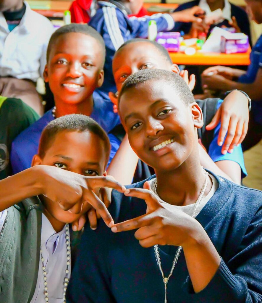 Donate to Sis Sac Scholarship - GlobalGiving