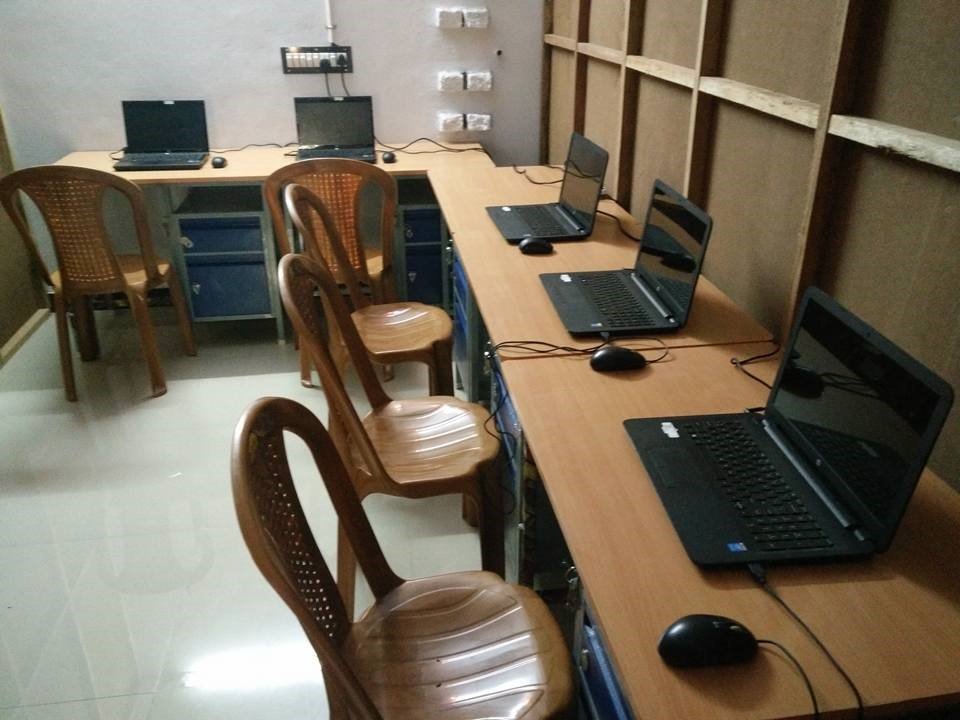 The New Computer Classroom at Dayspring