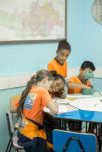 Students on class at the S.E.R. project.