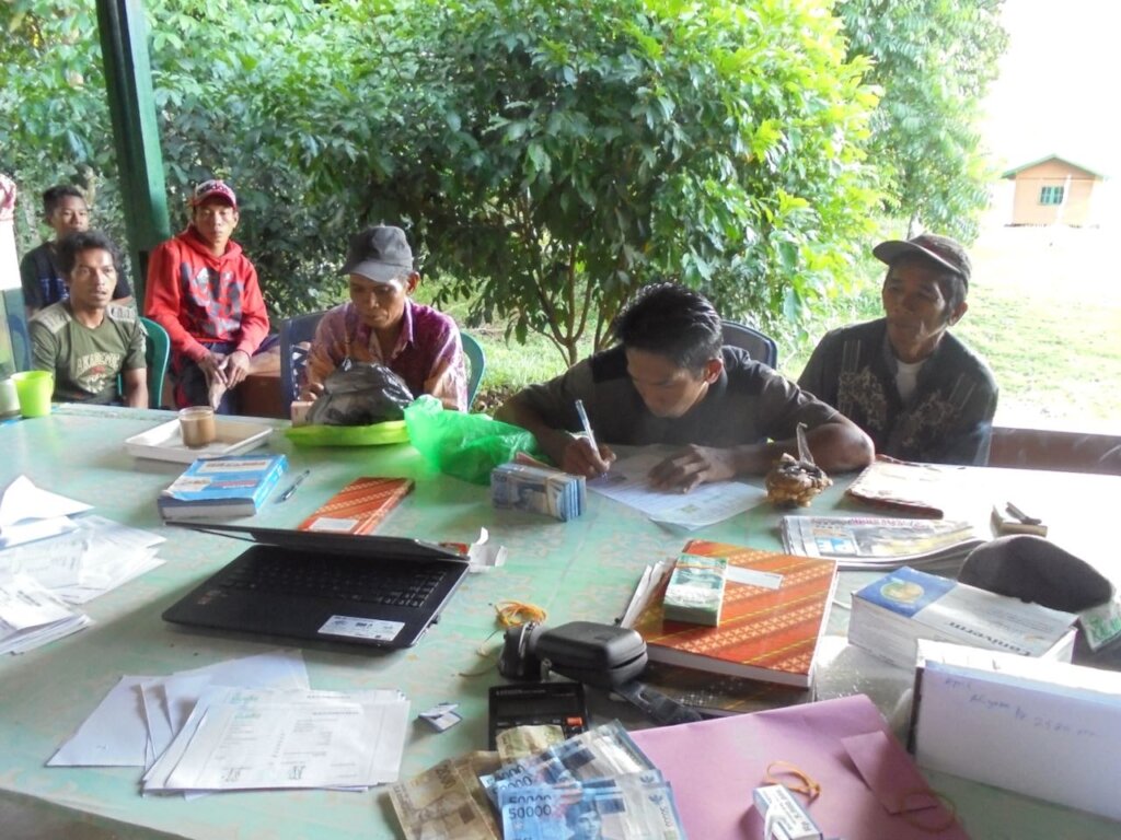 Purchase of hectares, signature with villagers