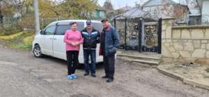 Lilia & Victor with Evenghenii and Filled Van