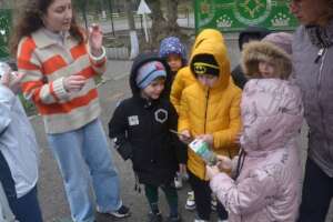 Cristina Explains How to Plant Seeds