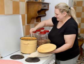 Alexandra Cooks Borscht for Homeless