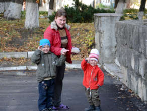 Family Waving Goodbye After Lunch
