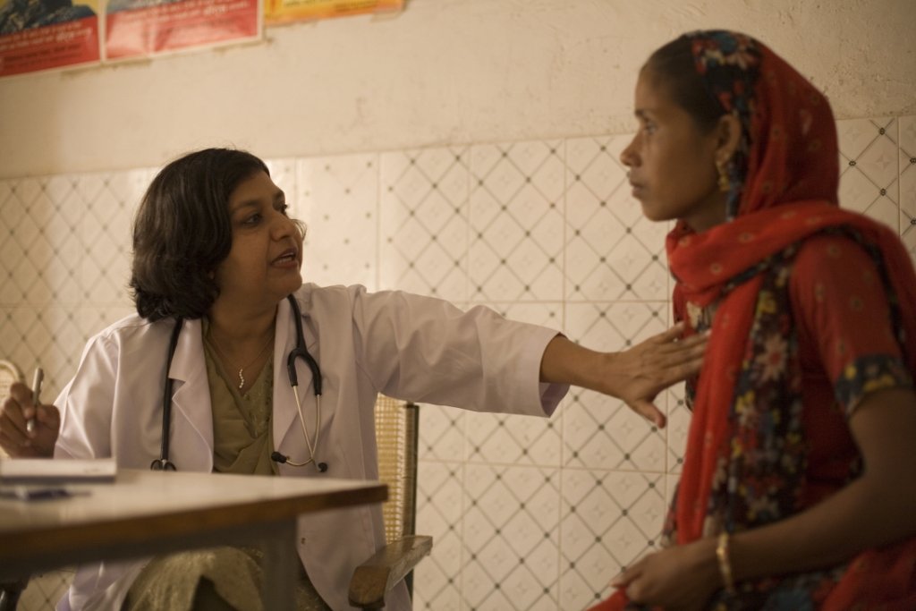 Dr. Shelly Batra with a patient