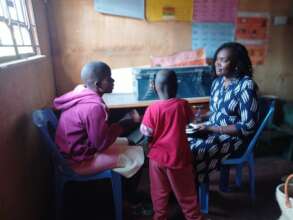 Encouraging parents from the slums of Kibera