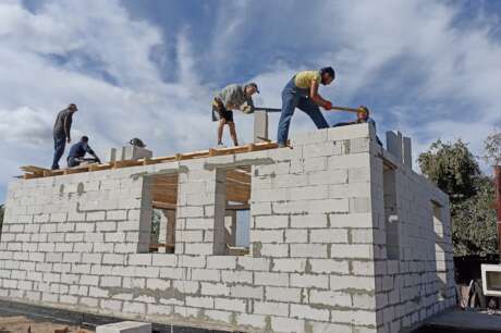 Help Ukrainian Volunteers Rebuild Homes