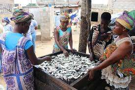 fish smoking by women