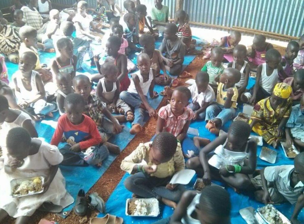 Christmas celebration for 500 kids in Rural Uganda