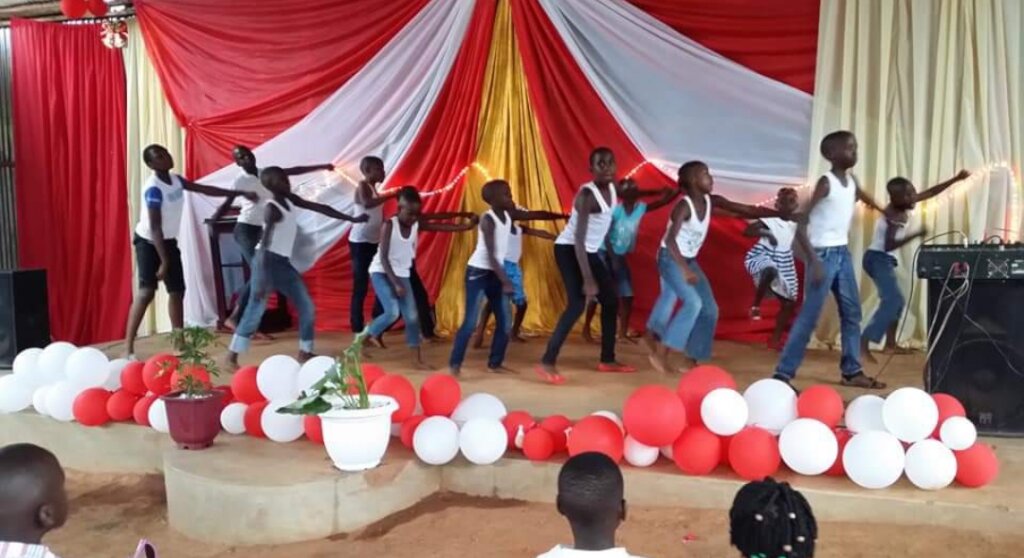 Christmas celebration for 500 kids in Rural Uganda