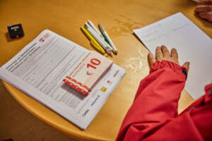 Distribution of food vouchers (c)Caritas-Gleiss
