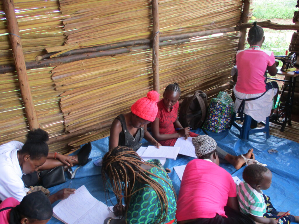 Empowering 100  vulnerable single teenage mothers