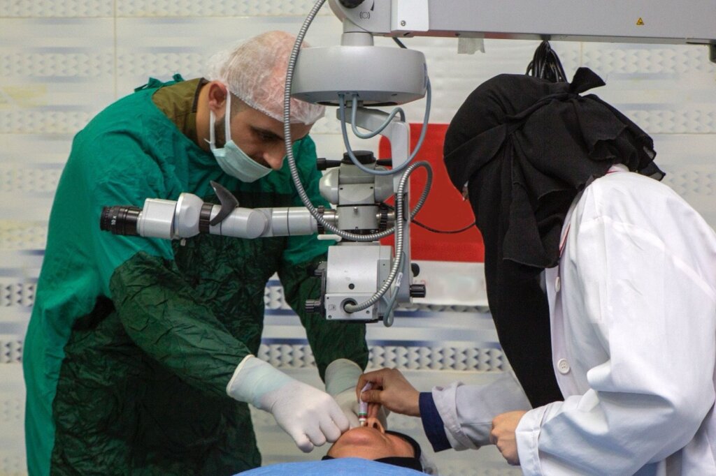 Sponsor Cataract Surgeries for Syrian Refugees