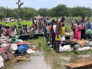 Flood sufferers take a rest in water -logged place