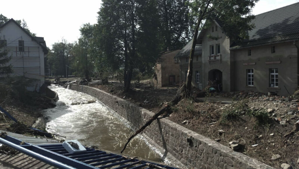 bridge destroyed by flood