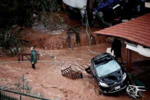 Life in ghost island amid earthquake fears