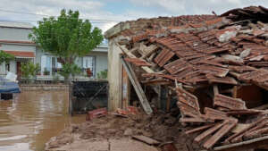 houses get ruined from the flood