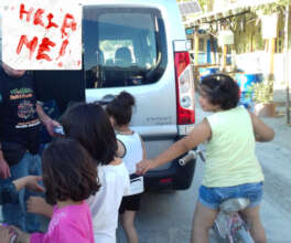 food for kids who lost their homes in the flood
