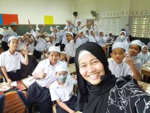 Zeem and her students