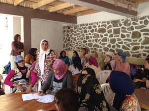 Taghia women learn about hygiene.