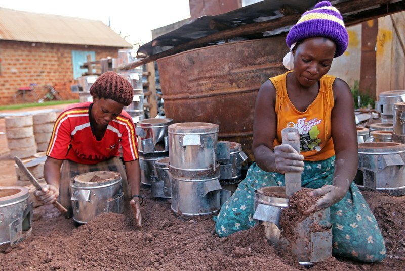 HELP LOCAL WOMEN USE CLEAN ENERGY COOKING STOVES