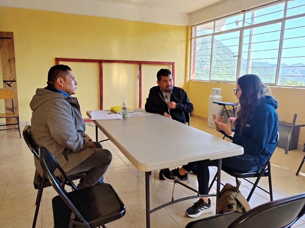 Mobile Digital Classrooms for Indigenous Schools