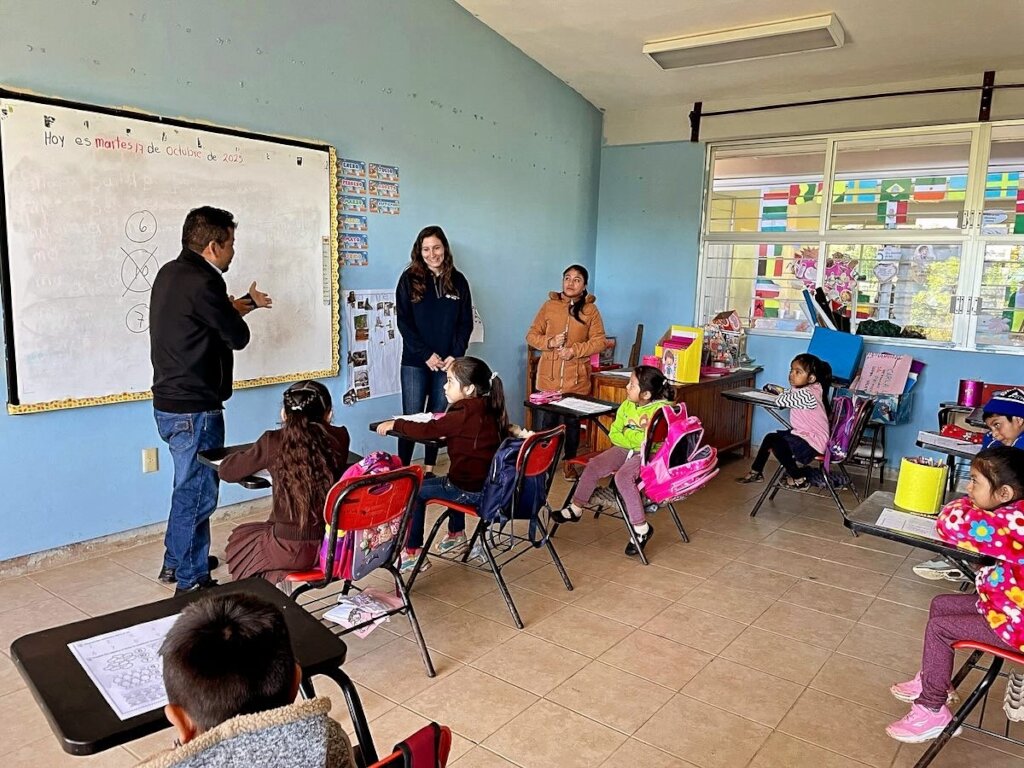 Mobile Digital Classrooms for Indigenous Schools