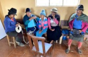 Support rural Ecuadorian women's knitting training