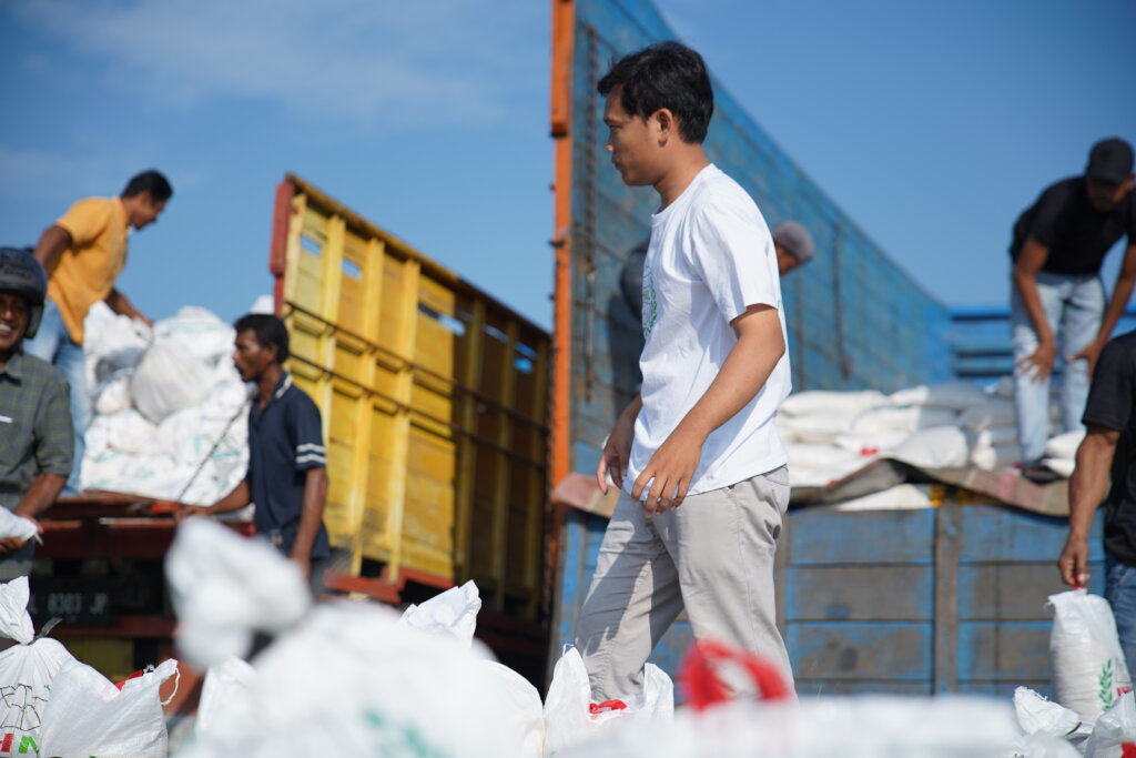End Hunger in Indonesia : Send Your Food Support