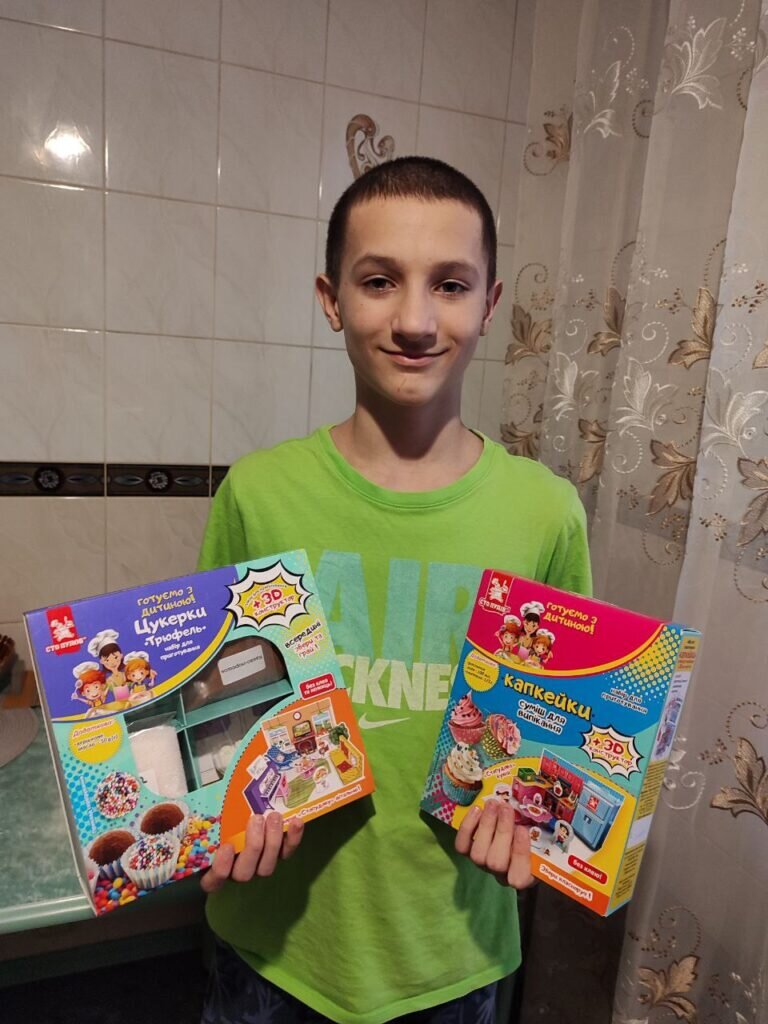 Presents for Ukrainian children SANTA Mail