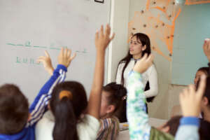 Luisa organizing a playful activity