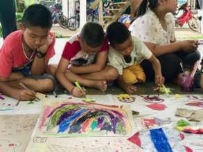 Students take part in art therapy.
