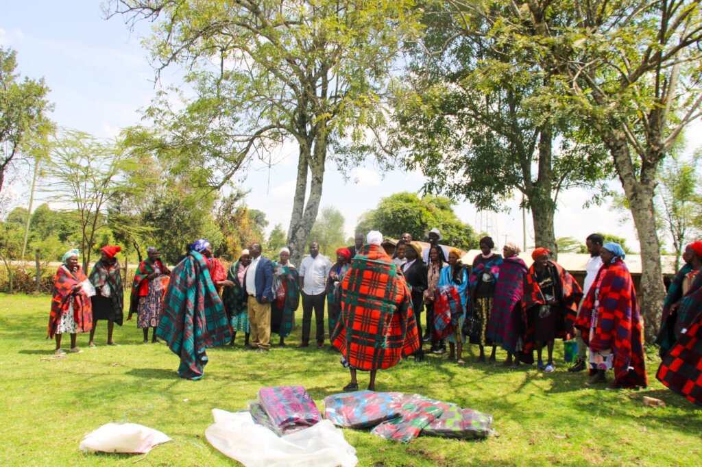 Warm Blankets for the Elderly-Kenya